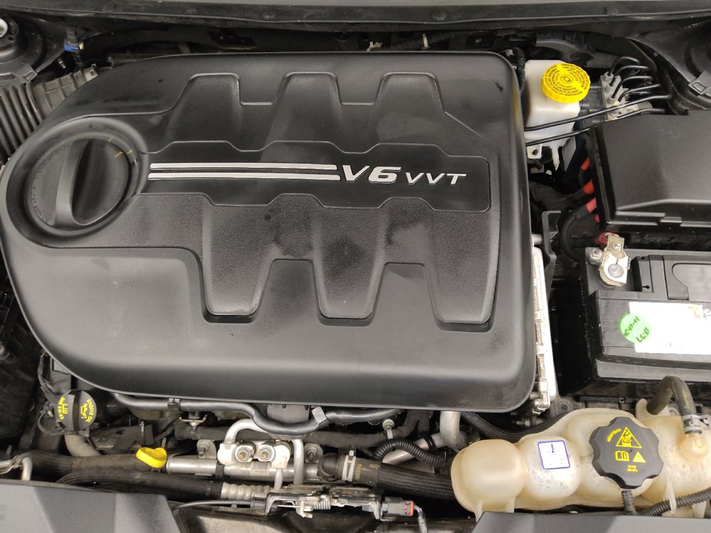 Used 2019 Jeep Cherokee Trailhawk w/ Comfort/Convenience Group AWD/4WD image 30