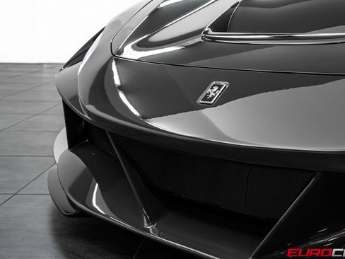 Used 2020 Ferrari F8 Tributo image 12