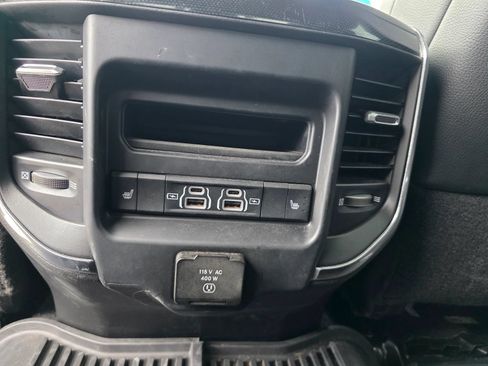 Used 2022 RAM 3500 Laramie AWD/4WD image 13