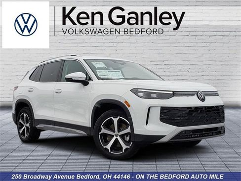 New 2026 Volkswagen Tiguan SE image 1