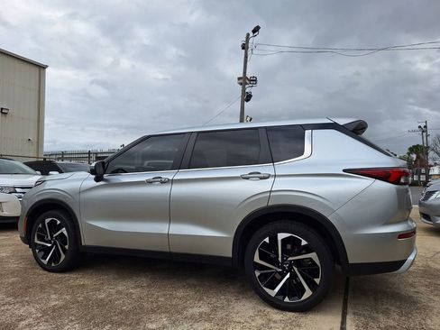 Used 2024 Mitsubishi Outlander Ralliart image 3