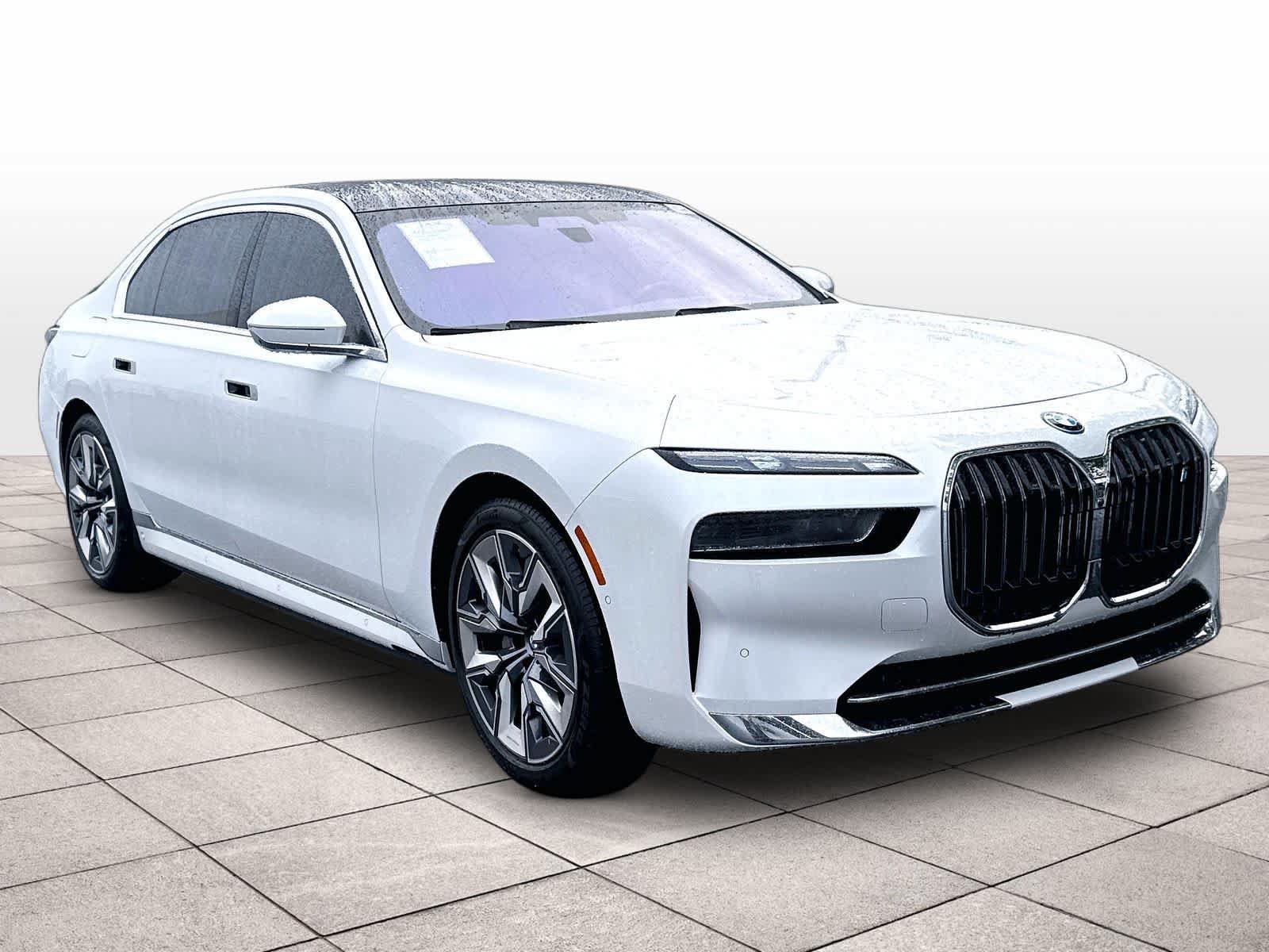 Used 2023 BMW i7 xDrive60 AWD/4WD image 3