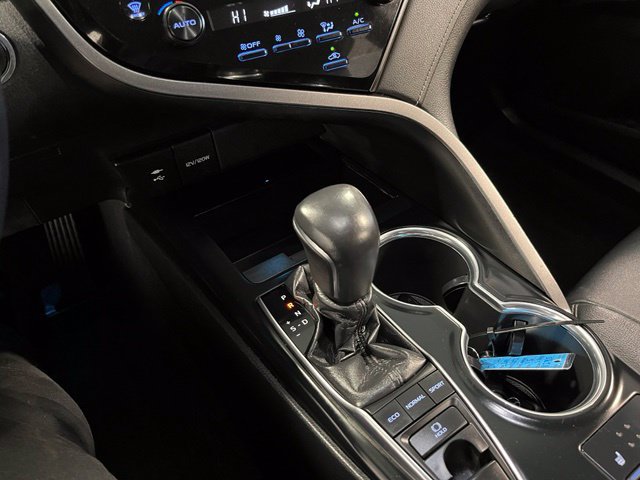 Used 2019 Toyota Camry XSE w/ Navigation Package FWD image 29