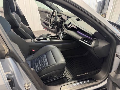 Used 2024 Audi e-tron GT Premium Plus w/ Performance Package image 25