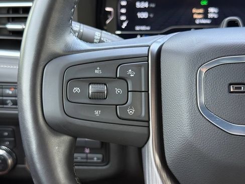 Used 2024 GMC Yukon XL Denali Ultimate AWD/4WD image 32