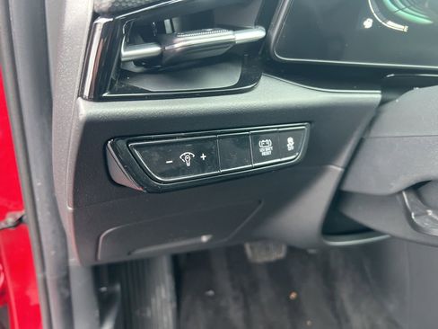 Certified 2023 Kia Niro EX image 54