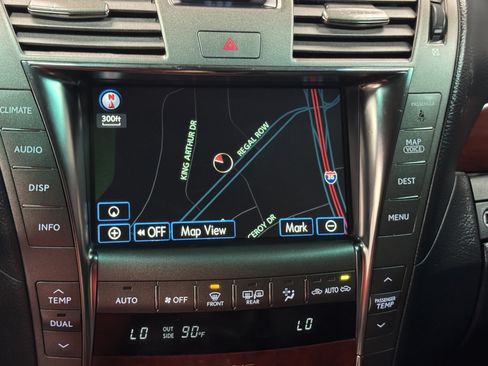 Used 2009 Lexus LS 460 AWD w/ Comfort Seating Pkg image 10
