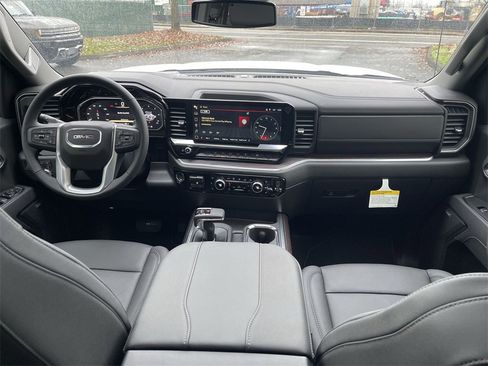 New 2026 GMC Sierra 1500 SLT image 21