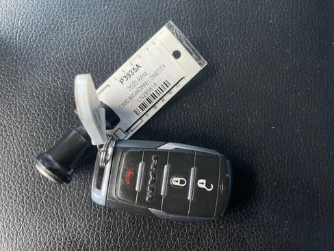 Used 2020 RAM 1500 Big Horn AWD/4WD image 35