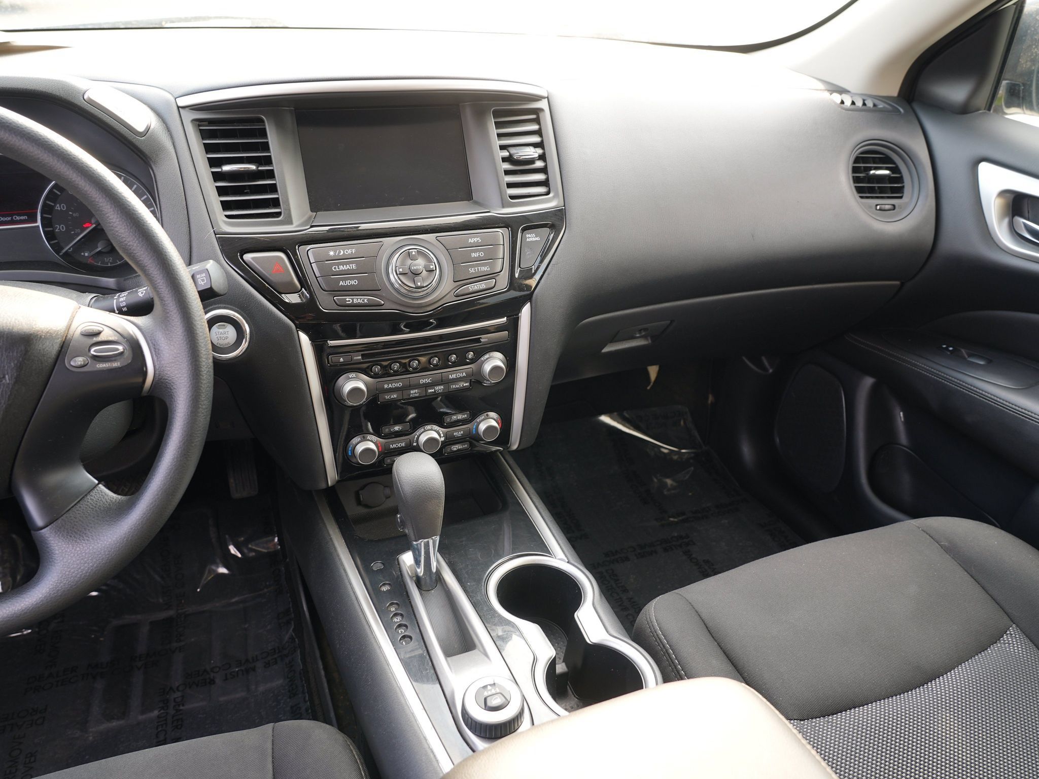 Used 2020 Nissan Pathfinder S AWD/4WD image 22