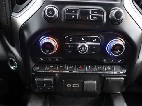 Used 2021 Chevrolet Silverado 1500 LTZ w/ Z71 Off-Road Package image 31