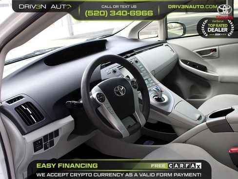 Used 2013 Toyota Prius Two image 11