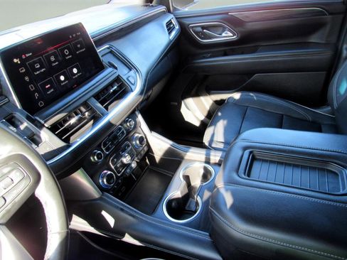 Used 2023 GMC Yukon SLT image 29