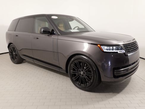 Used 2025 Land Rover Range Rover Long Wheelbase SE AWD/4WD image 8