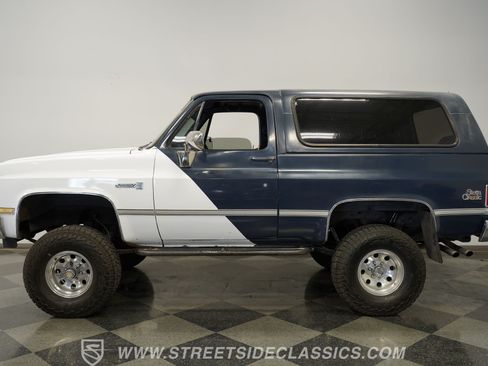 Used 1988 GMC Jimmy 4WD image 2