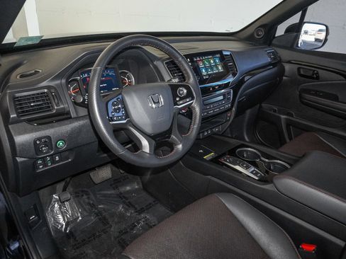 Used 2024 Honda Passport Black Edition image 21
