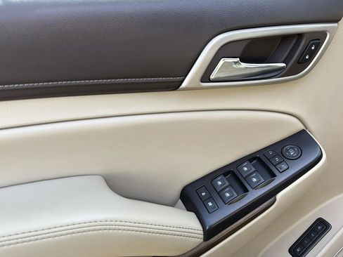 Used 2018 GMC Yukon Denali w/ Denali Ultimate Package image 10