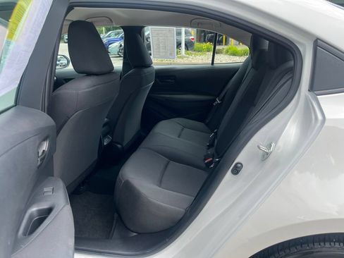 Used 2023 Toyota Corolla LE w/ Carpet Mat Package (TMS) FWD image 11