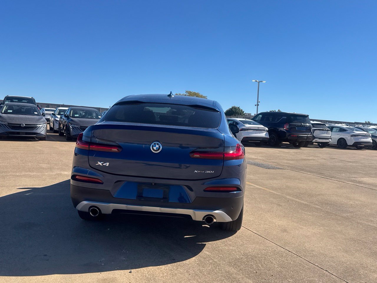 Used 2021 BMW X4 xDrive30i AWD/4WD image 23