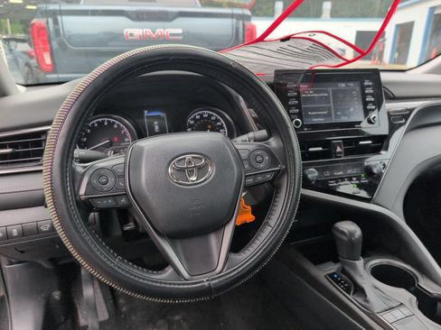 Used 2023 Toyota Camry SE FWD image 12