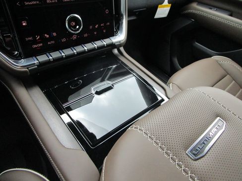 New 2026 GMC Yukon Denali Ultimate AWD/4WD image 53