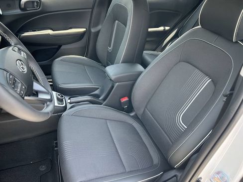 New 2026 Hyundai Venue SEL FWD image 28