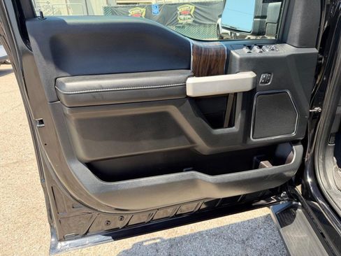 Used 2018 Ford F150 Lariat w/ Equipment Group 501A Mid RWD image 15