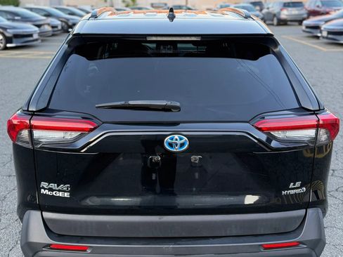 Used 2019 Toyota RAV4 LE w/ Carpet Mat Package AWD/4WD image 14