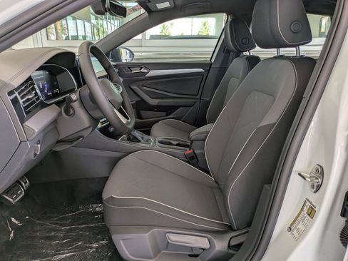 Certified 2025 Volkswagen Jetta Sport FWD image 17
