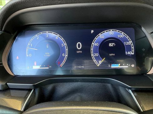 Used 2023 Jeep Grand Cherokee L Laredo AWD/4WD image 13