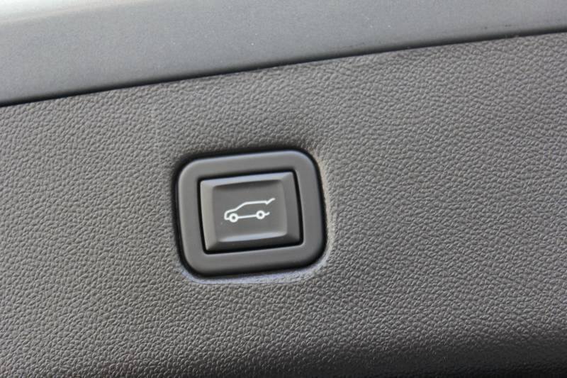 Used 2023 Chevrolet Blazer RS w/ Driver Confidence II Package FWD image 22