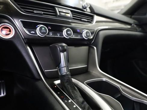 Used 2018 Honda Accord Sport image 27