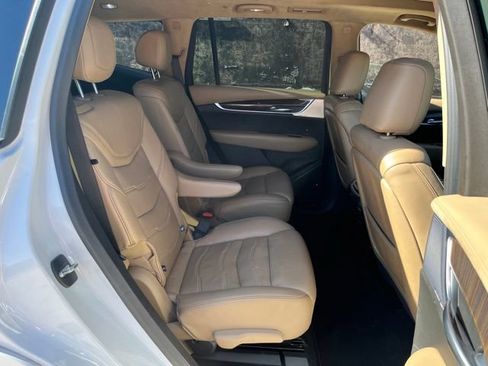 Used 2023 Cadillac XT6 Sport w/ Platinum Package AWD/4WD image 18