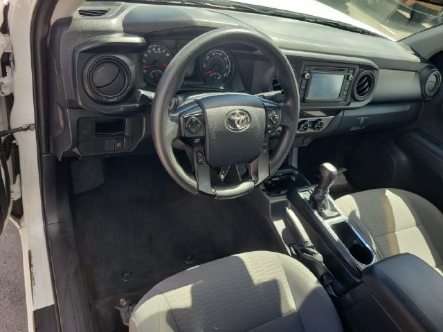 Used 2018 Toyota Tacoma SR AWD/4WD image 12