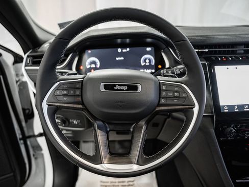 New 2025 Jeep Grand Cherokee Limited image 29