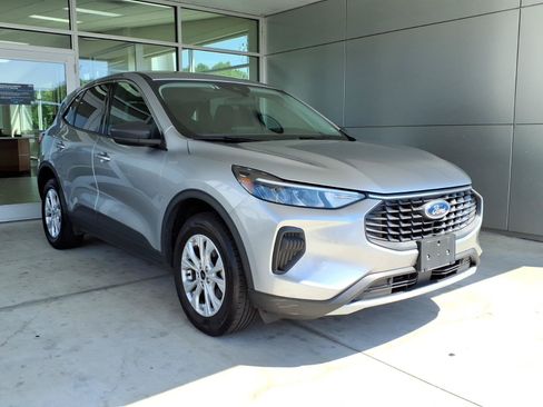 Used 2024 Ford Escape Active AWD/4WD image 1