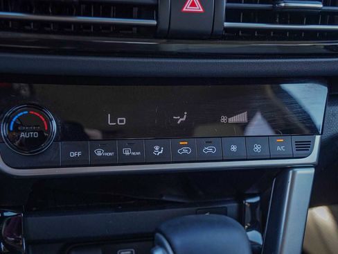 Used 2023 Kia Seltos SX image 19