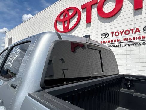 Used 2021 Toyota Tacoma SR5 w/ Technology Package AWD/4WD image 34