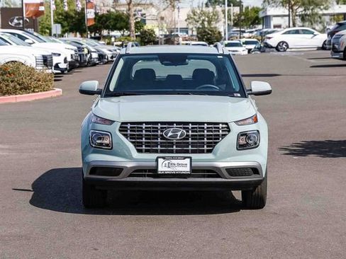 New 2026 Hyundai Venue SEL FWD image 7