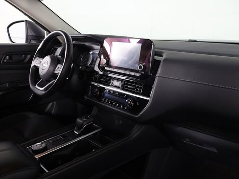 Used 2023 Nissan Pathfinder SV image 27