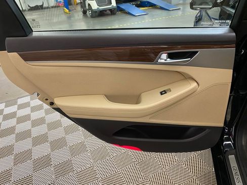 Used 2016 Hyundai Genesis 3.8 image 17