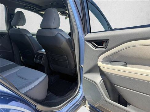 Used 2025 Subaru Forester Premium AWD/4WD image 22