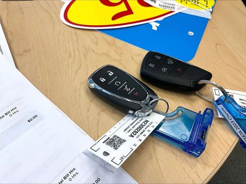 Used 2020 Chevrolet Traverse LT w/ LT Premium Package image 31