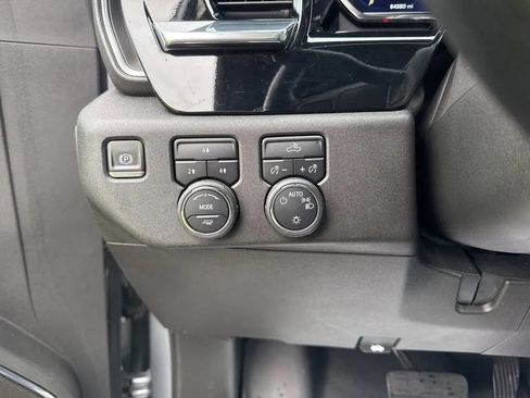 Used 2024 Chevrolet Silverado 2500 LT AWD/4WD image 19