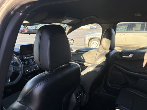 Used 2024 Ford Escape ST-Line image 16