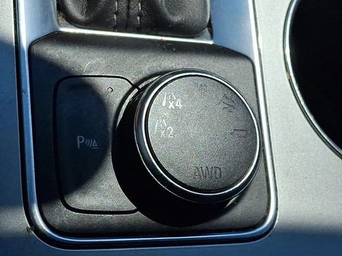 Used 2019 Chevrolet Blazer LT AWD/4WD image 25