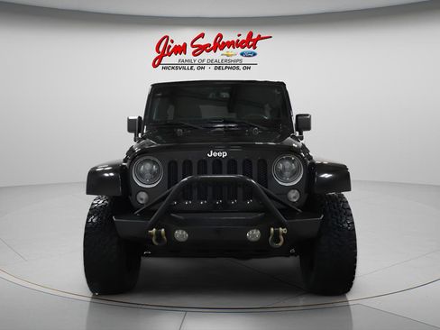 Used 2018 Jeep Wrangler Unlimited Sahara w/ Connectivity Group image 3