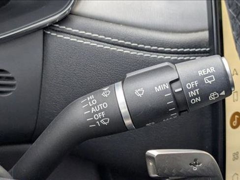 Used 2024 Jaguar F-PACE R-Dynamic S image 17