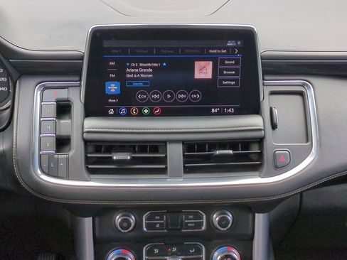 Used 2021 GMC Yukon SLT w/ SLT Luxury Plus Package image 18