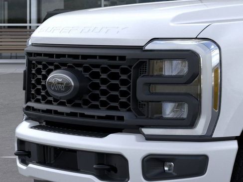 New 2025 Ford F350 Lariat w/ Lariat Ultimate Package image 17